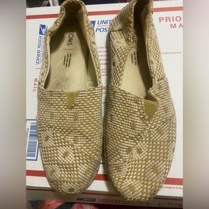 Toms shoes size9w
